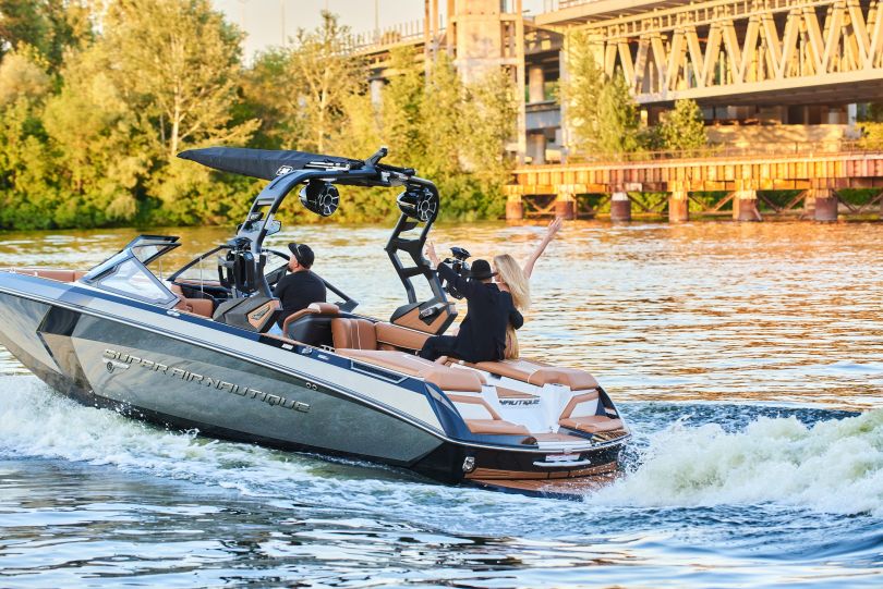 Вера Брежнева и MONATIK